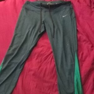 Nike Dri-Fit Women's Two Shade Green Stretch Capri Athletic Leggings